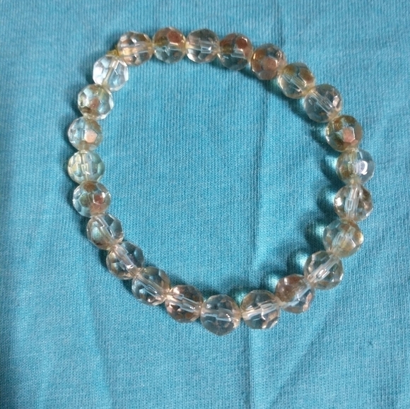 Faceted beaded stretch bracelet - Picture 3 of 3